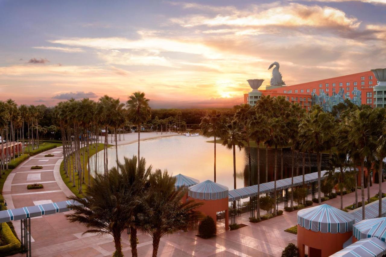 Walt World Dolphin Resort